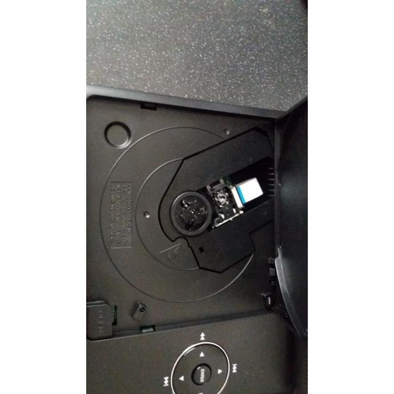 Polaroid portable dvd player