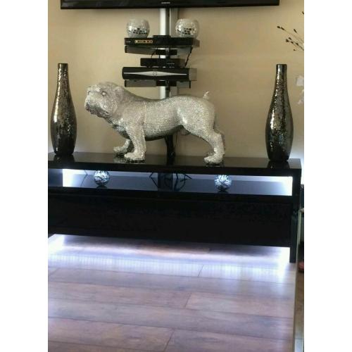 Tv unit