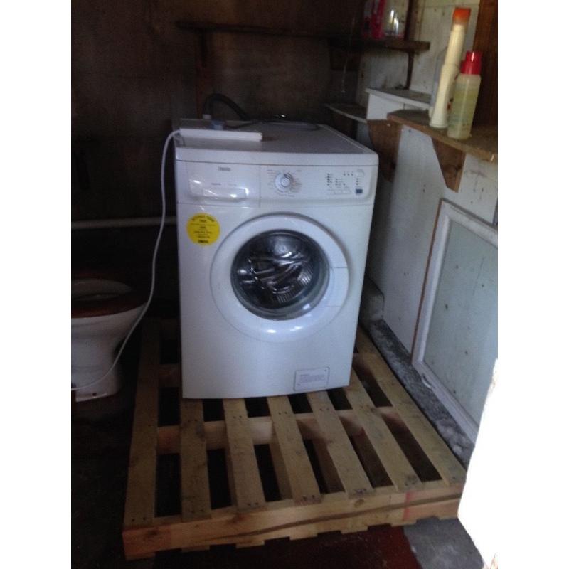 For sale Leaking washing machine