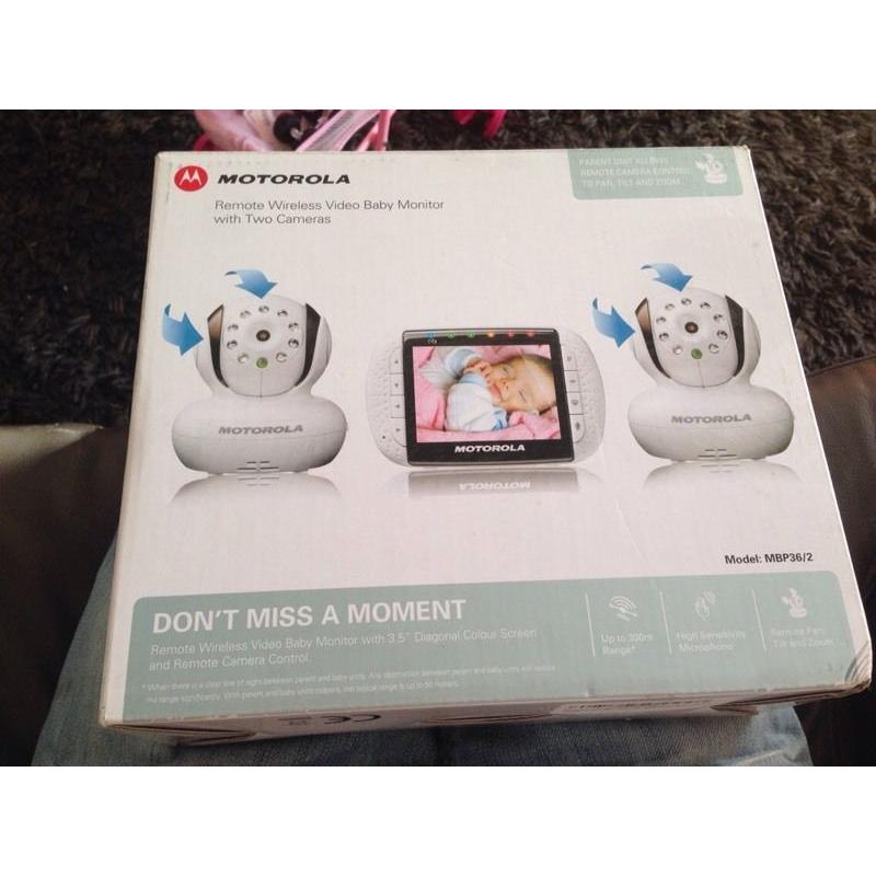 Motorola MBP36/2 wireless baby monitor with 2 cameras