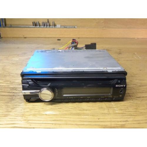 Sony CDX-GT260MP Car Radio.