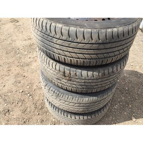 Honda Accord / civic 16" steel wheels - excellent tyres