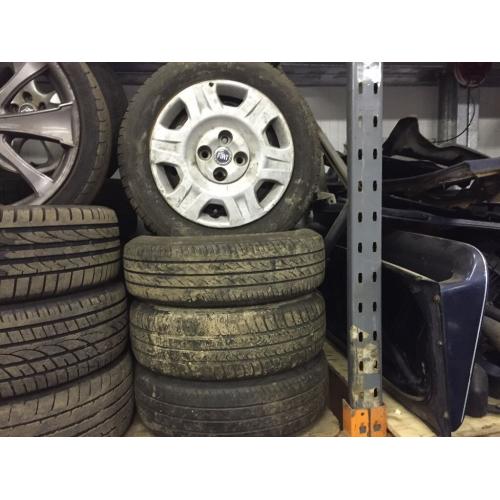 Fiat punto 14" steel wheels - good tyres