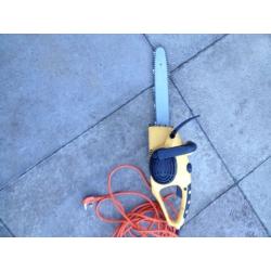 Electric chainsaw