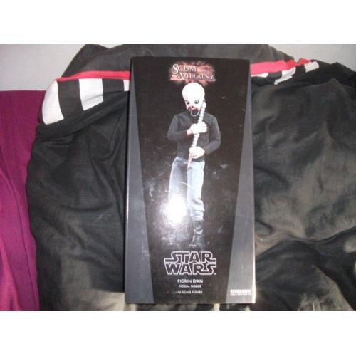 star wars scum & vallainy Mos Eisley Cantina boxed figure excellent cond. EXTREMELY RARE!!!