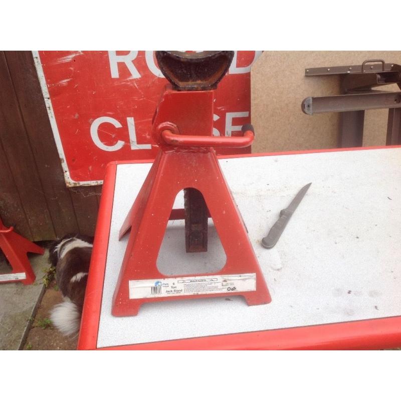 4 X axel stands. Bargain to sell quickly.