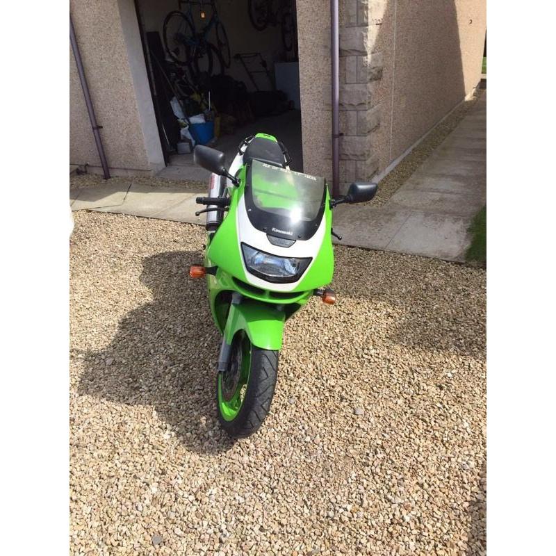 Kawasaki ZX 600-F3