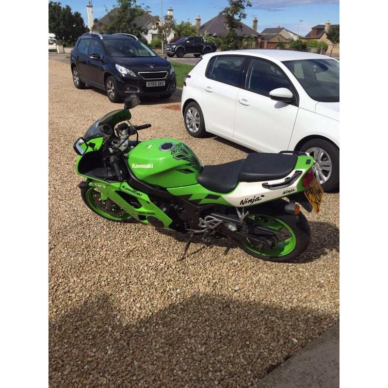 Kawasaki ZX 600-F3
