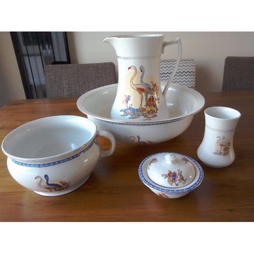 7piece set. Washing bowl and jug plus more