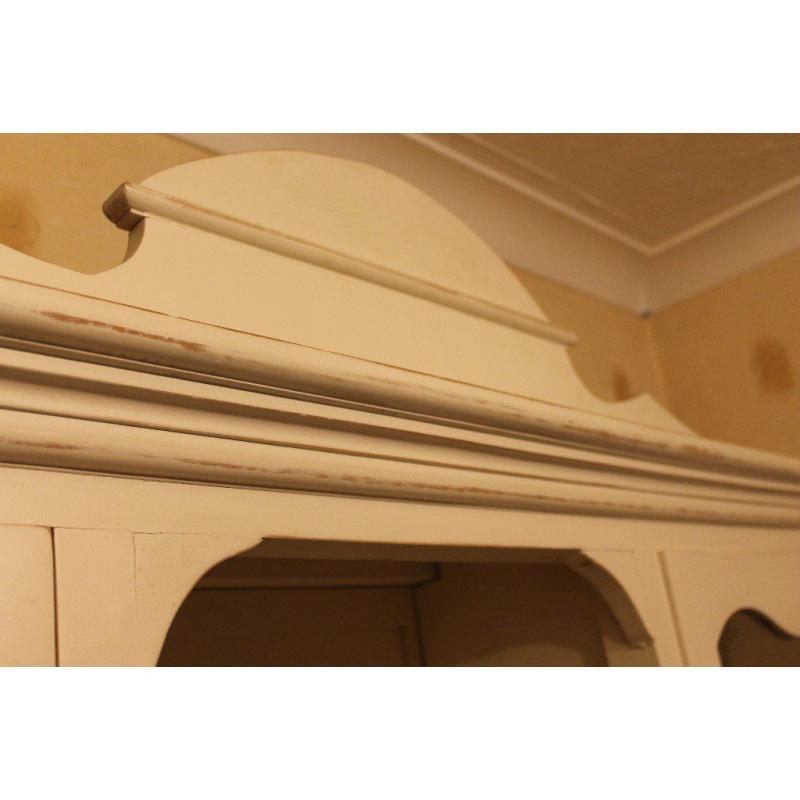 Shabby Chic Dresser