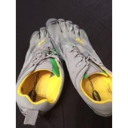 Vibram running 4.5 uk size shoes