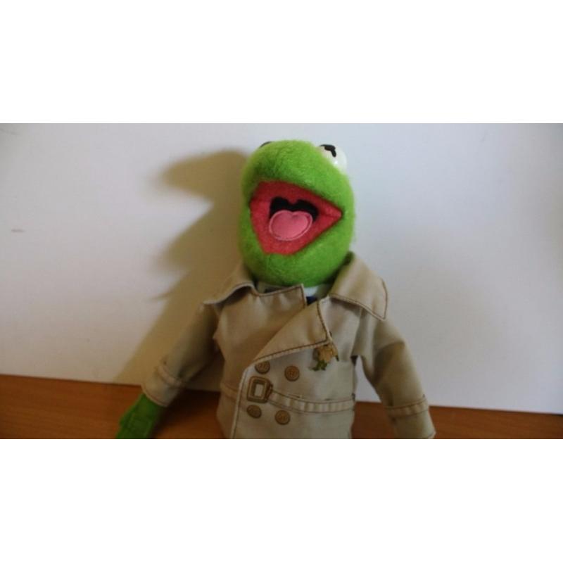 Kermit The Frog Muppet Toy from Muppets Most Wanted.