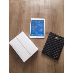 Apple Ipad Air 2 16gb with cellular 9.7"