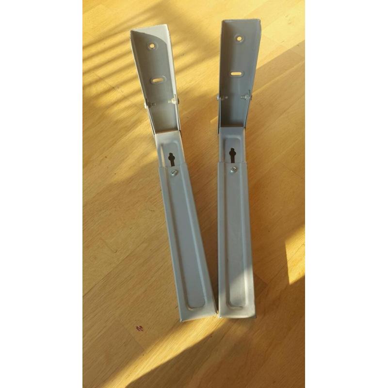 Microwave extending wall brackets