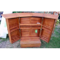 Bar/drinks cabinet for sale.