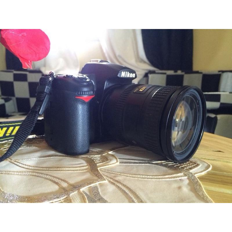 Used Nikon D7000 Digital SLR Camera With 18-200mm F3.5-5.6GB IF-ED AF-S VR DX
