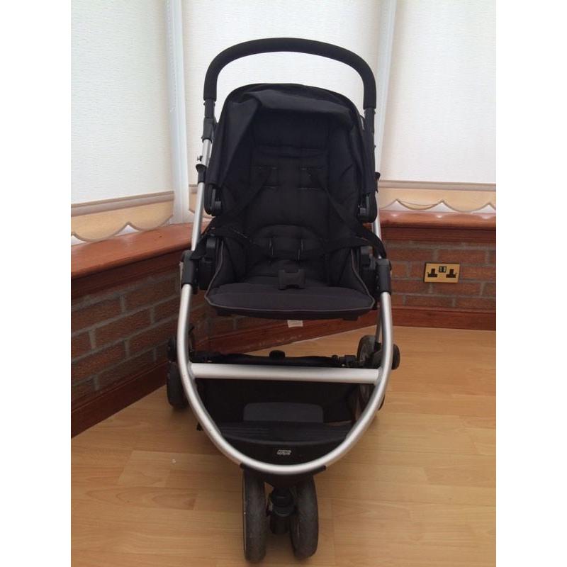 Mamas and Papas Zoom - Carrycot, Pushchair, Car seat adaptors & Rain cover