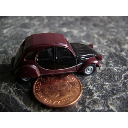 2CV Citroen 2CV model.