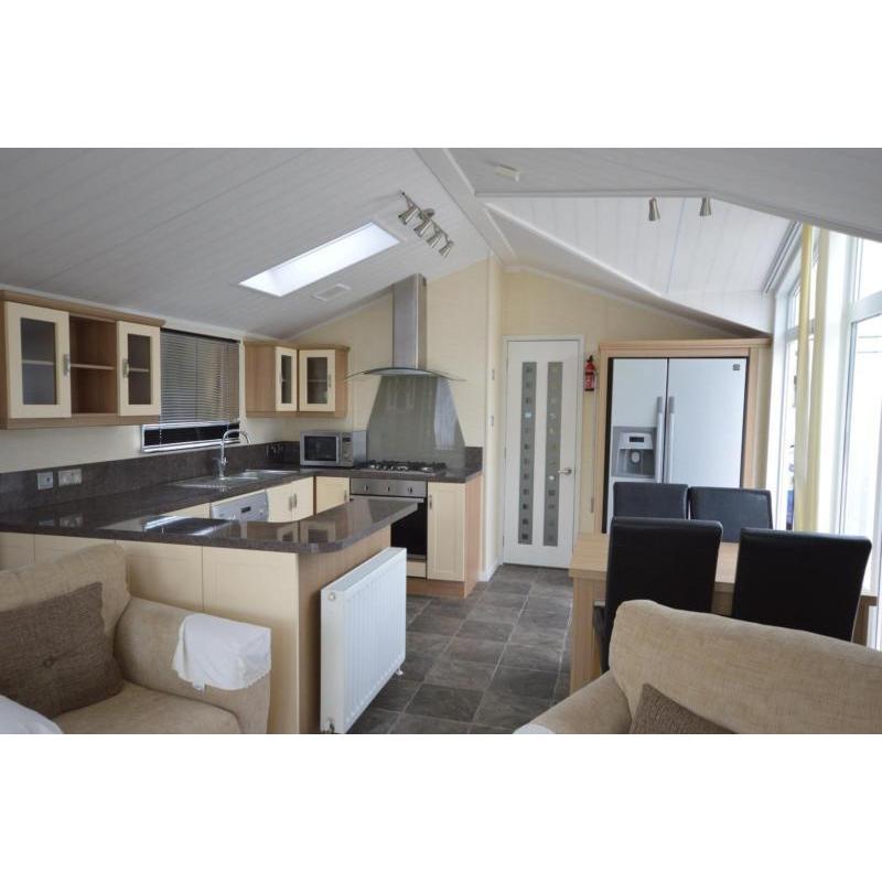 Static Caravan Nr Clacton-On-Sea Essex 2 Bedrooms 4 Berth Atlas Jasmine Lodge