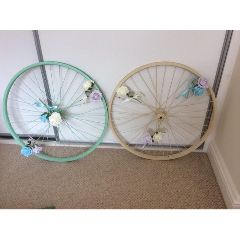 2x bicycle wheel photo holder wedding prop
