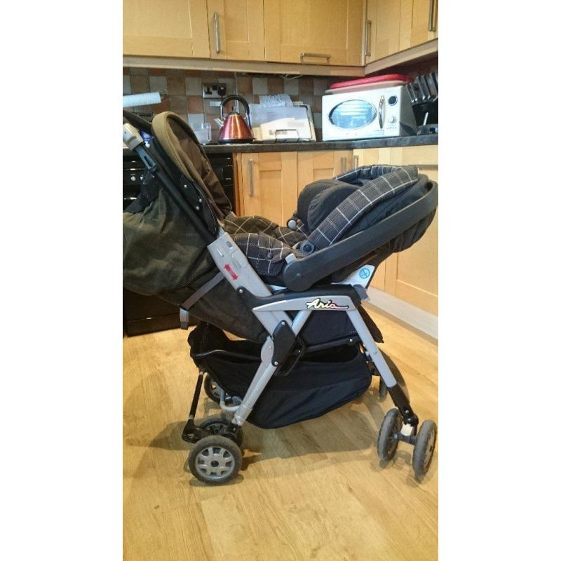 Mamas n Papas Primo Viaggio SIP car seat and Aria pram