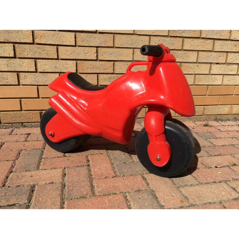 Small plastic motor bike (>5yrs)