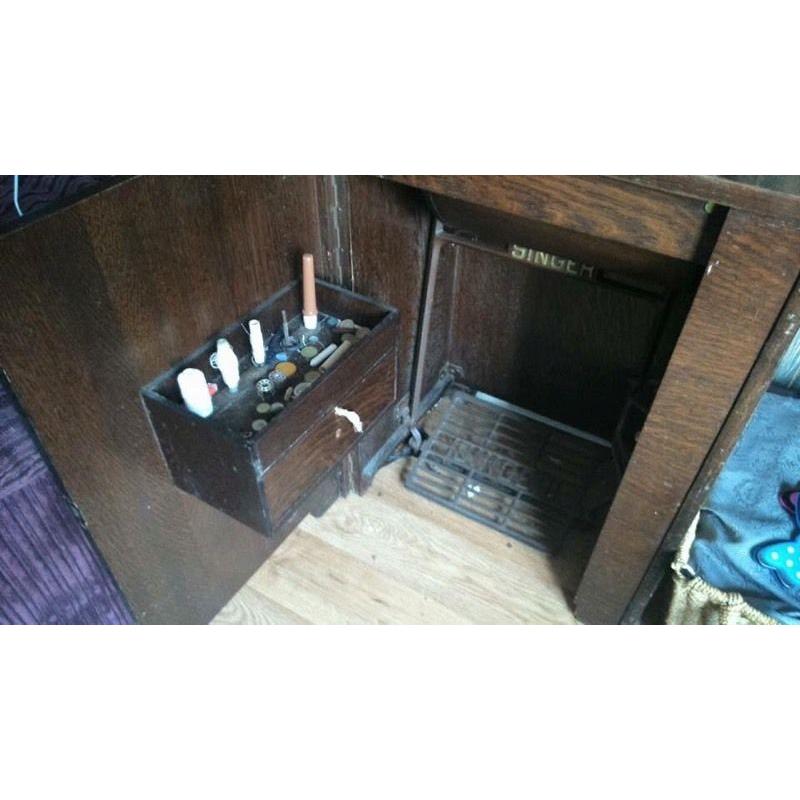 Vintage Singer Sewing Unit with treadle