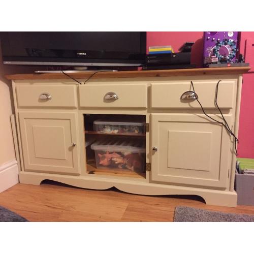 Side unit / cupboard