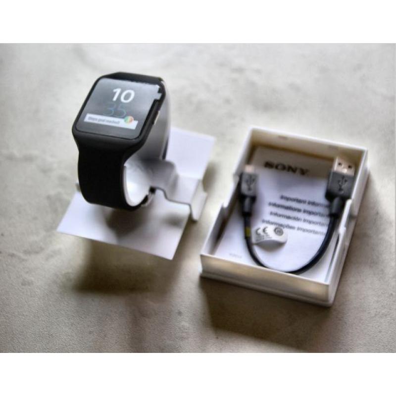Sony smartwatch 3 in immaculate condition boxed as new condition
