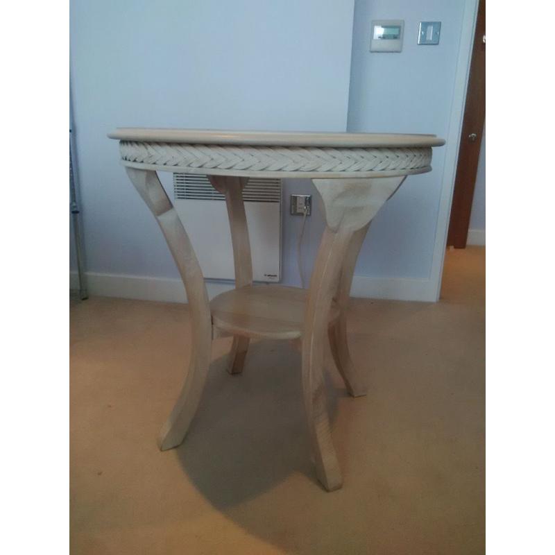 Beautiful Round Table. Perfect for a hallway, landing, conservatory or even a large bedroom.