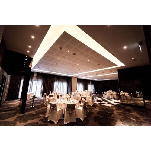 Wedding for sale! Luxury East London Hotel and external Asian cuisine Catering