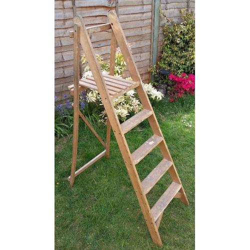 Wooden Step Ladder - functional / upcycling potential
