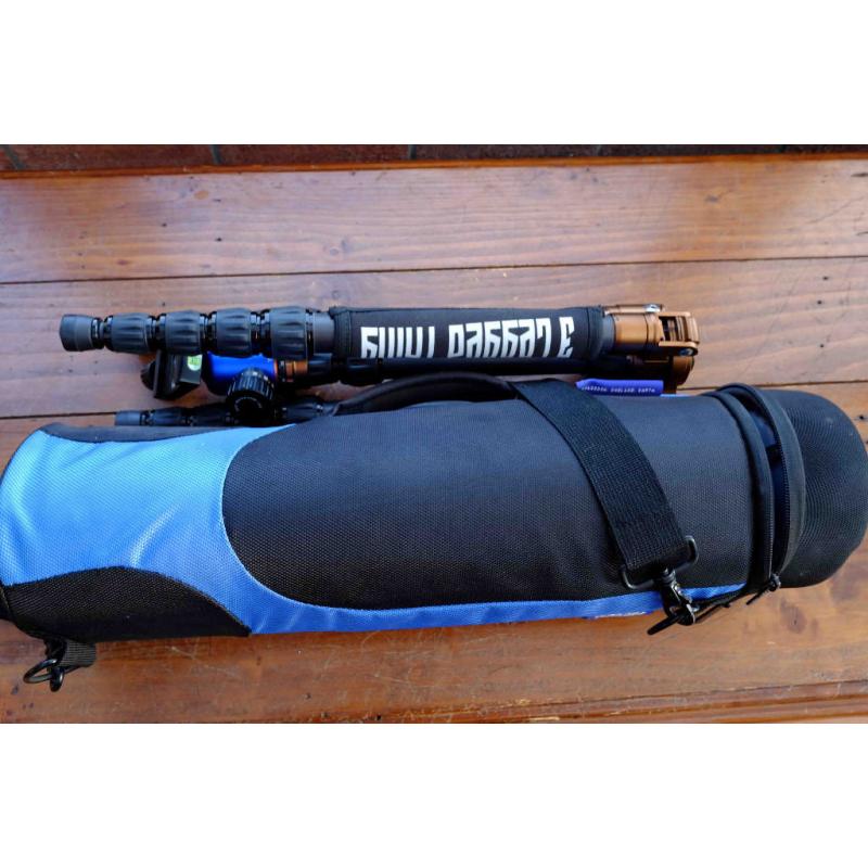 3 Legged Thing (3LT) Carbon Fibre Tripod Brian, with 3LT Airhead.