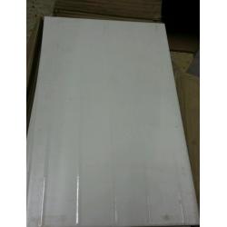 25 White Porcelanosa tiles (approx 1.58m2)