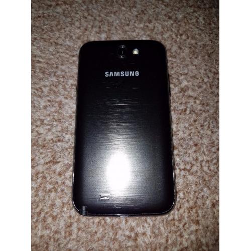 Samsung Galaxy Note 2 With Stylus (Factory Unlocked) with box and 4 cases