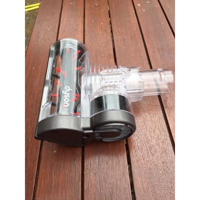 Dyson floor tool