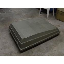 Large German car roof box, requires keys