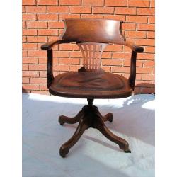 GOOD SOLID WOODEN ANTIQUE OFFICE CHAIR