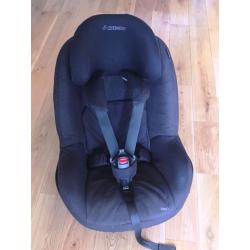 Maxi-Cosi Pearl Group 1 Car Seat, Black PLUS Maxi-Cosi FamilyFix Group 0+/1 Car Seat Base