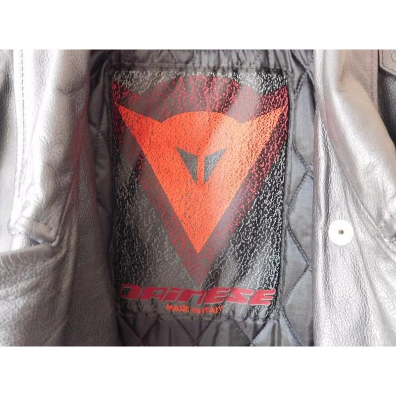 Dainese leather motorcycle jacket. Mens. Size 48