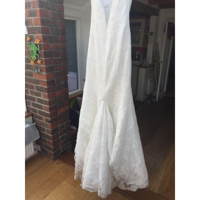 Beautiful vintage style wedding dress