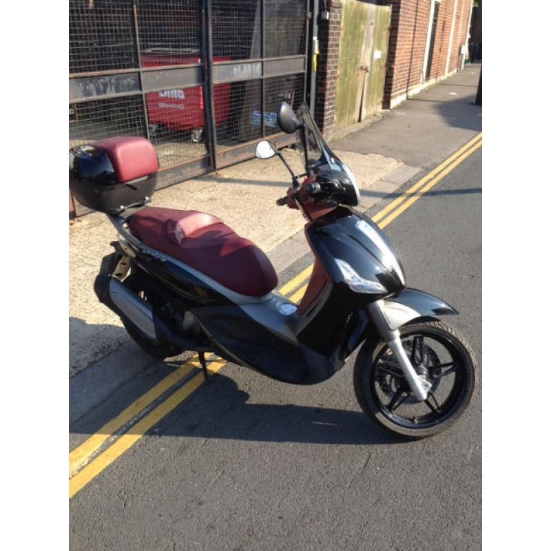 2013 Piaggio Beverly ST 350 Sport Touring in Black great condition + Few Extras