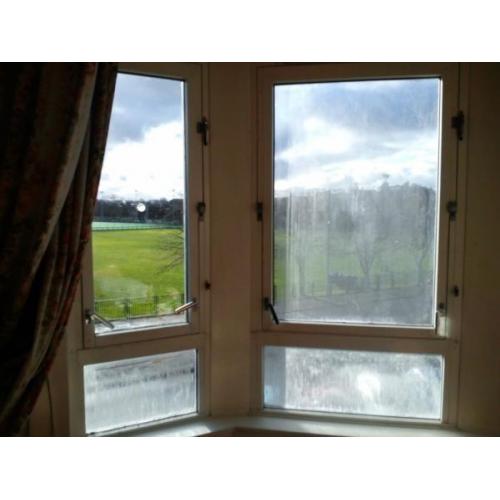 (GLAZIER)( DOUBLE GLAZING REPAIRS) (MISTED UNITS REPLACED SINGLE GLASS REPAIRS 30 YEARS EXPERIENCE