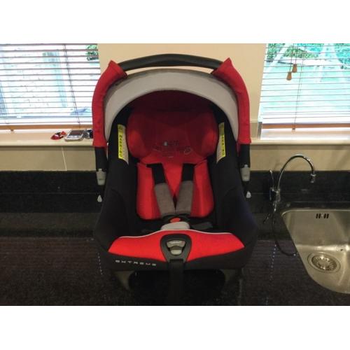 Jane Strata infant 'group 0 plus' car seat and Isofix base