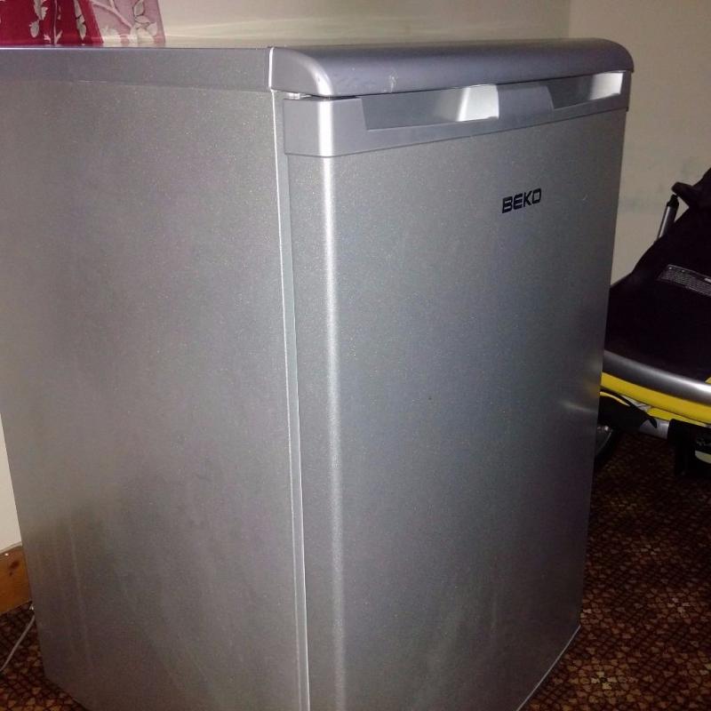 BEKO Fridge LX5053S Model