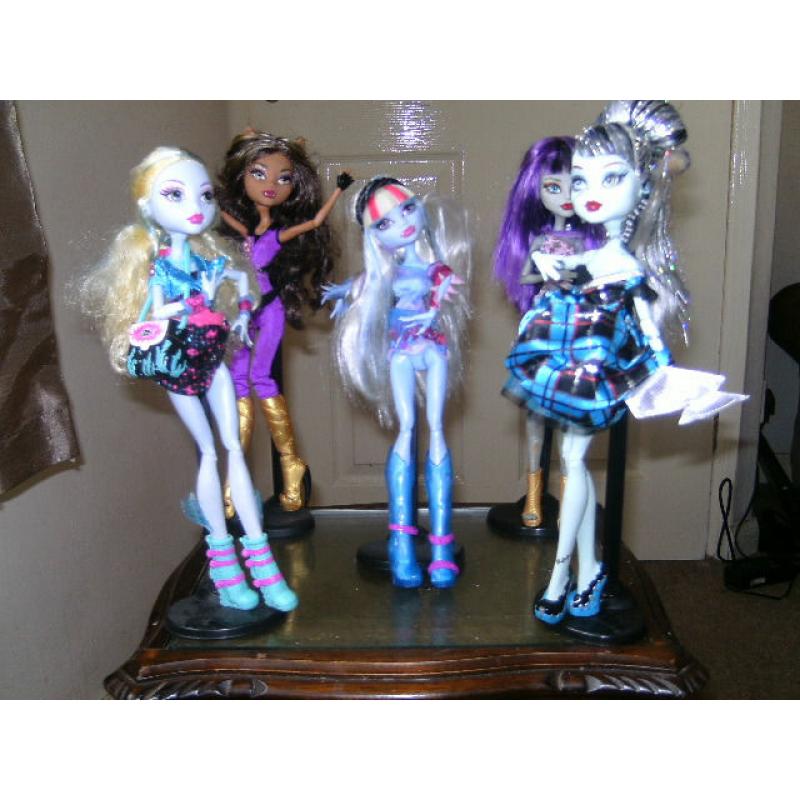 Excellent Collection Of Monster High Dolls