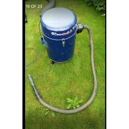 Dust extractor