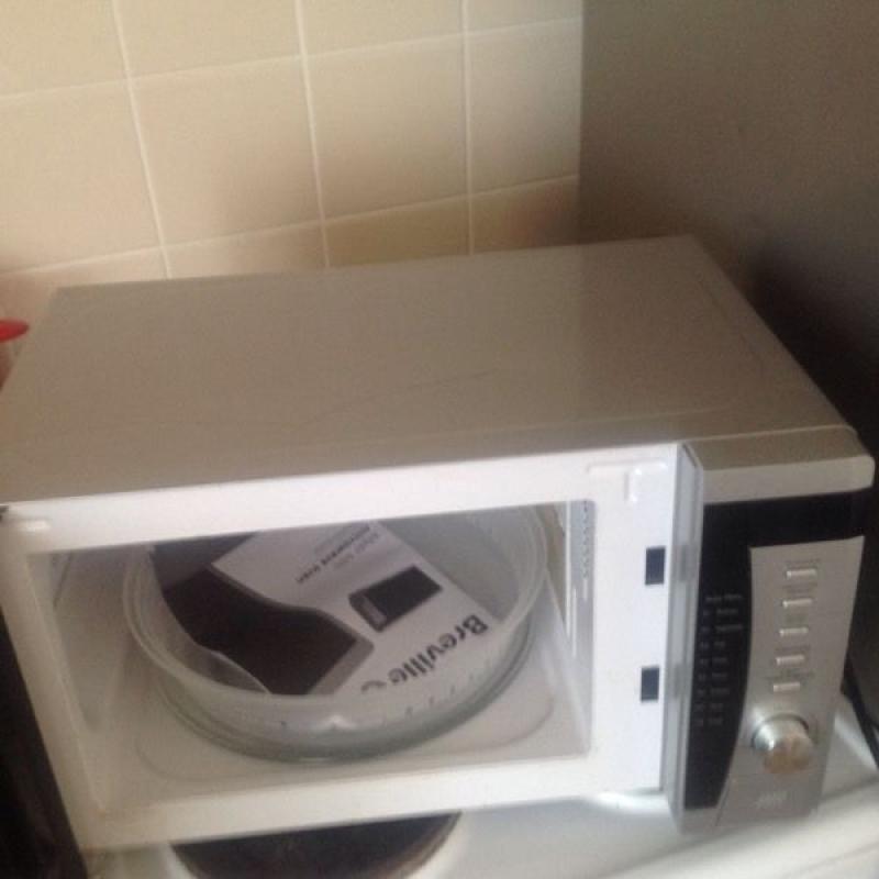 Breville microwave