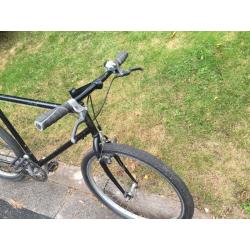 Single Speed Bike. 48 by 18 ratio. Wide tyres.