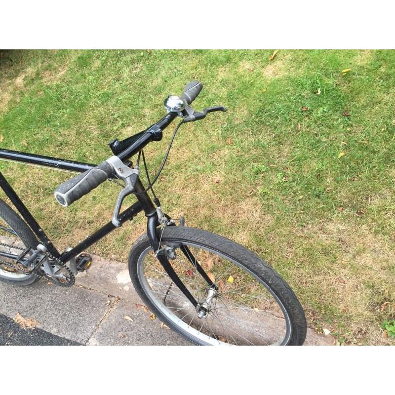 Single Speed Bike. 48 by 18 ratio. Wide tyres.